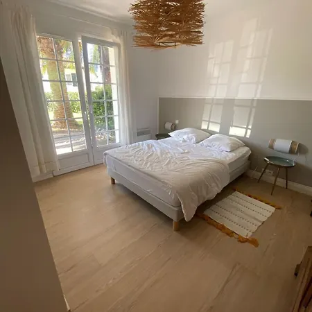 Charming Place Ideally Located דירה